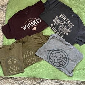 5 Men T-shirts. 2 large Sonoma and 3 Large Wohven . Good condition